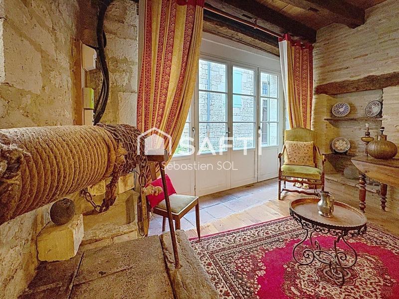 Maison - 218 m² - 7 pièces