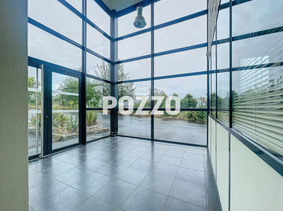Local d'activité / Entrepôt - 798 m² - 9 pièces