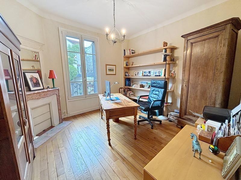 Maison bourgeoise - 200 m² - 9 pièces