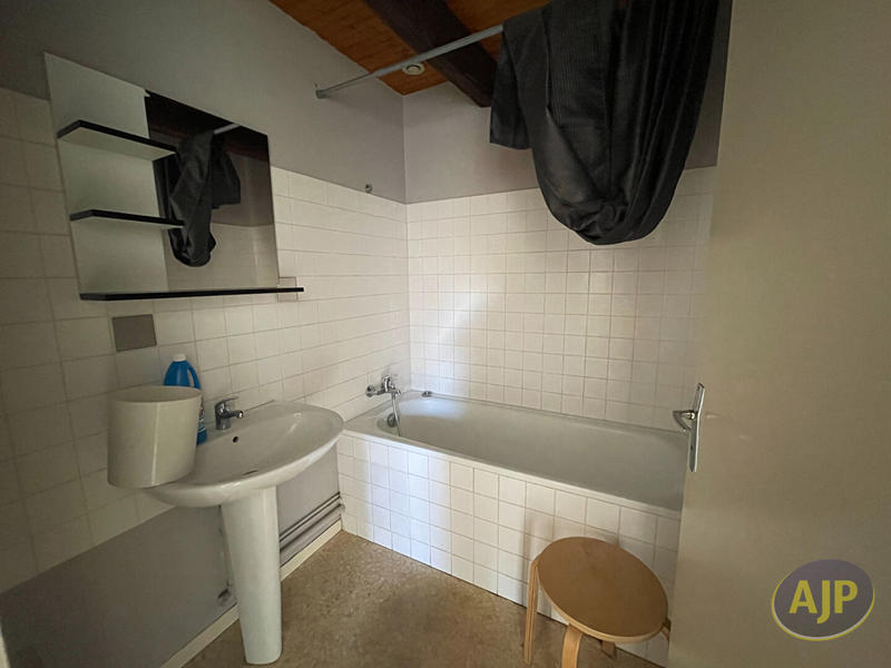 Maison - 104 m² - 5 pièces