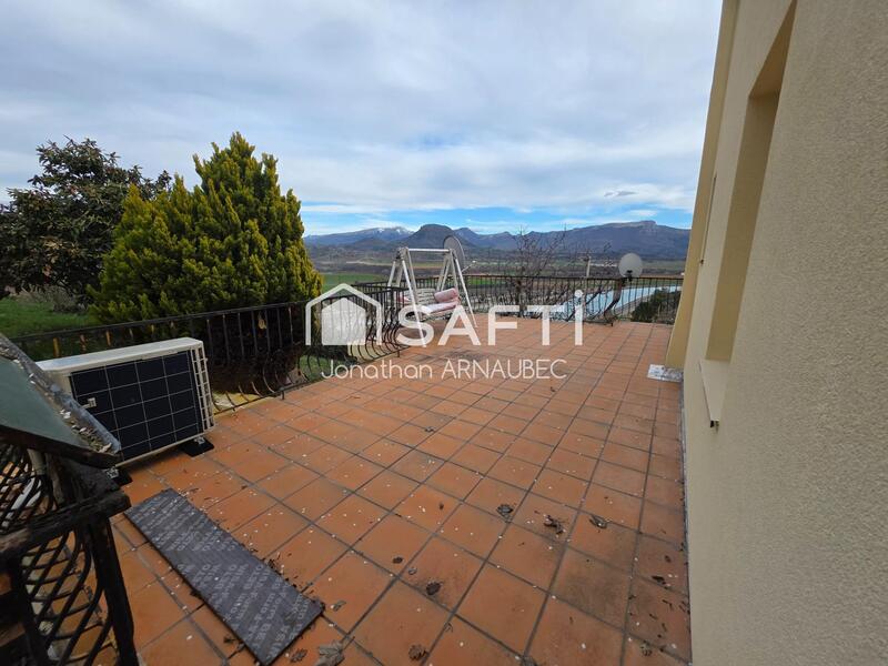 Maison - 160 m² - 8 pièces