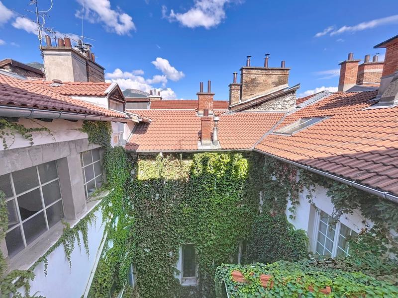 Appartement - 64 m² - 3 pièces