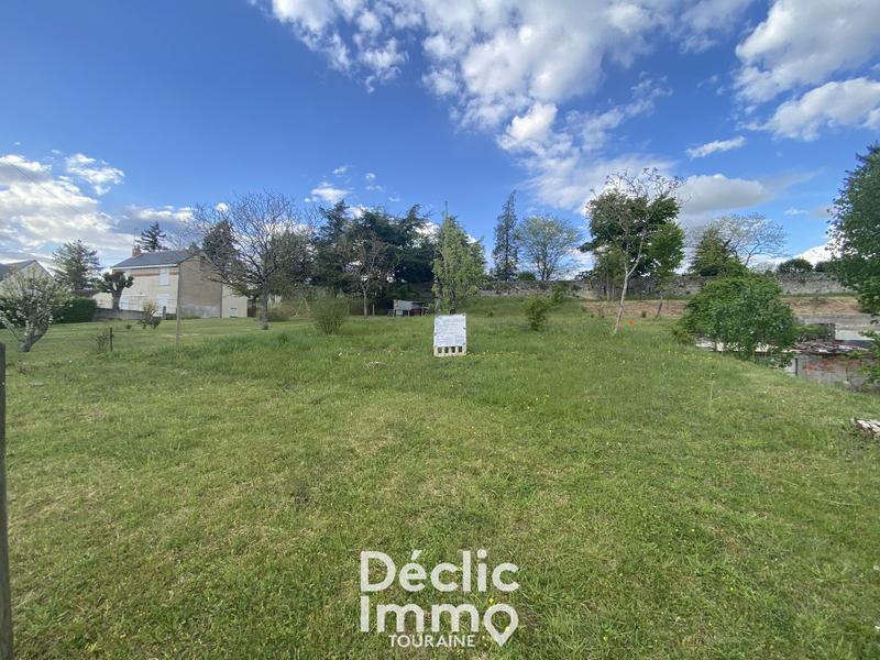 Terrain constructible - 592 m²