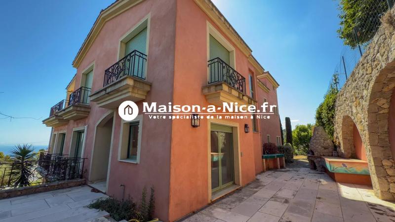 Maison - 333 m² - 10 pièces