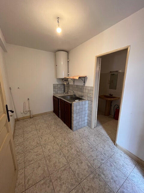 Local commercial - 71 m² - 4 pièces