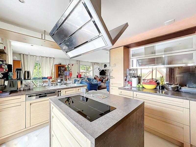 Maison - 133 m² - 6 pièces