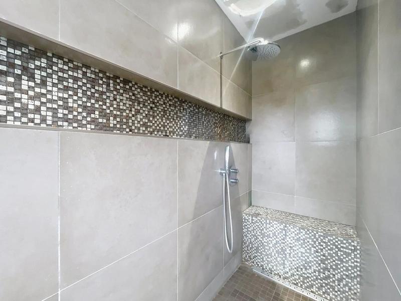 Maison - 200 m² - 4 pièces