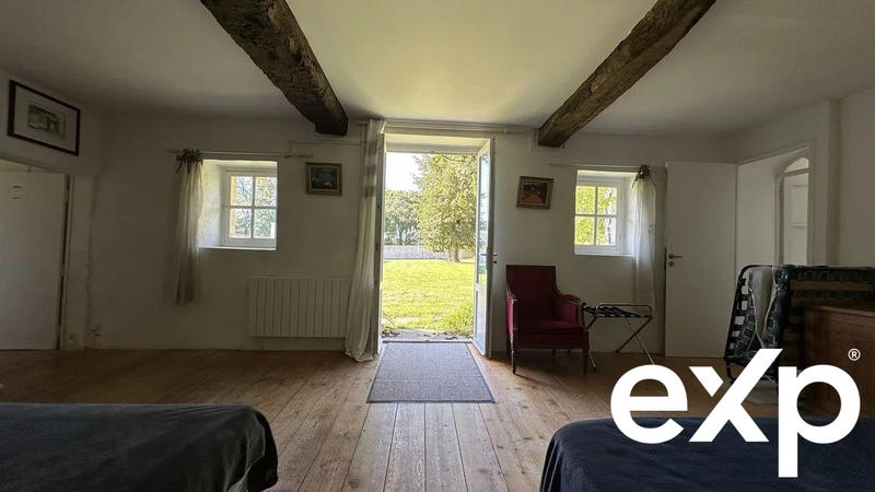 Maison - 768 m² - 17 pièces