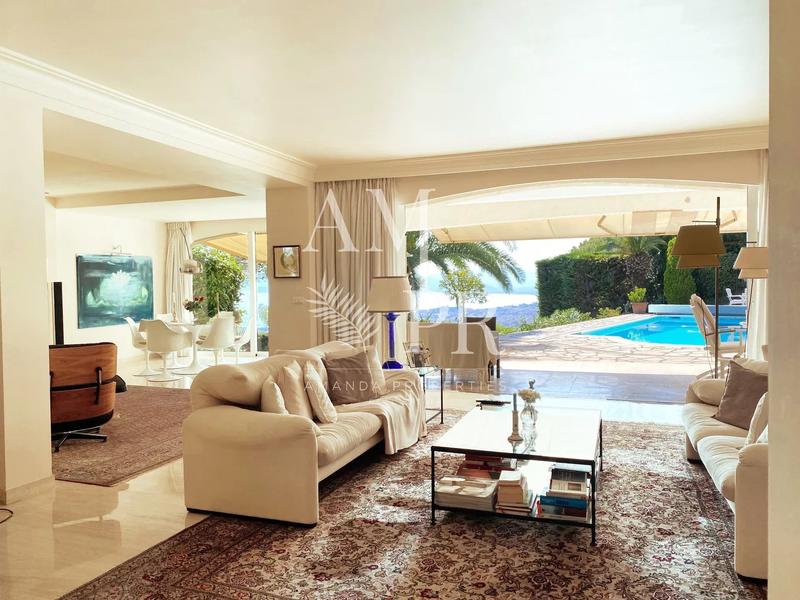 Villa - 230 m² - 5 pièces