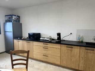 Local d'activité / Entrepôt - 261 m²