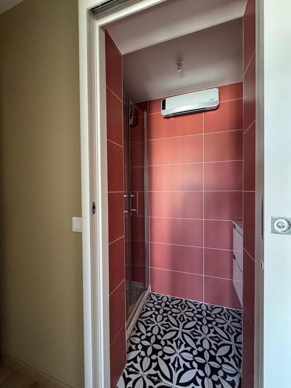 Appartement - 80 m² - 7 pièces