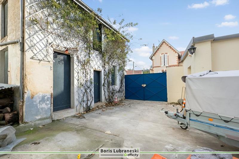 Maison - 206 m² - 7 pièces