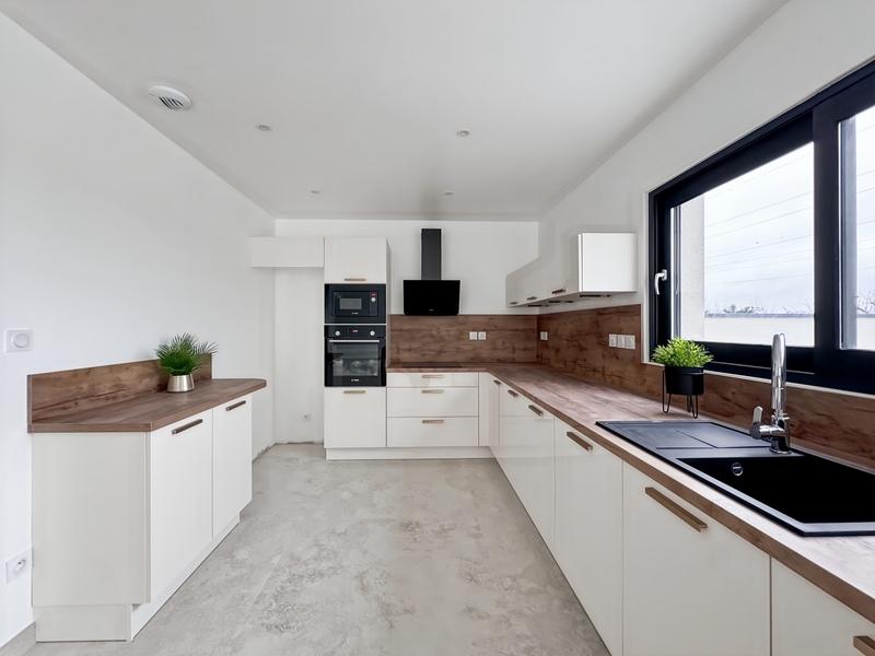 Maison - 144 m² - 5 pièces