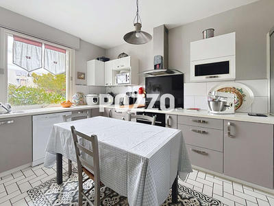 Maison - 170 m² - 7 pièces