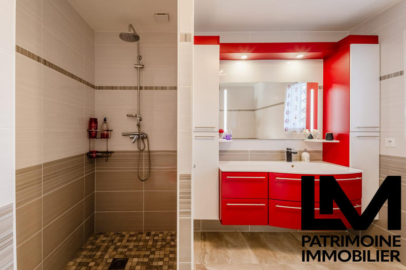 Villa - 203 m² - 7 pièces