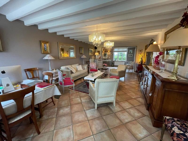 Maison - 227 m² - 8 pièces