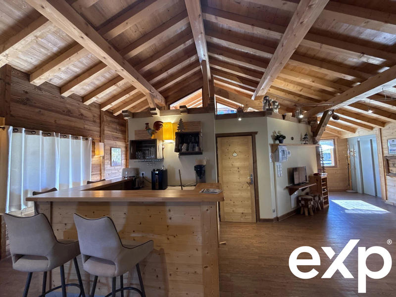 Châlet - 433 m² - 9 pièces