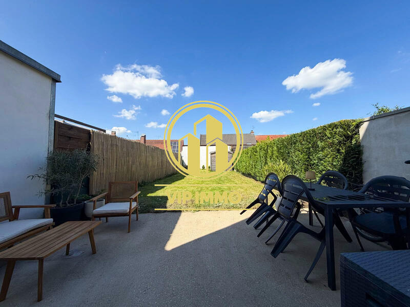 Maison - 105 m² - 5 pièces