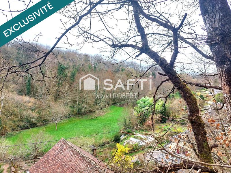 Maison - 244 m² - 8 pièces