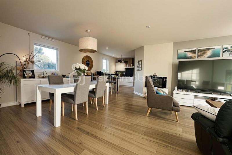 Maison - 103 m² - 6 pièces