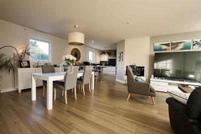 Maison - 103 m² - 6 pièces