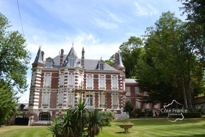 Château - 750 m² - 16 pièces