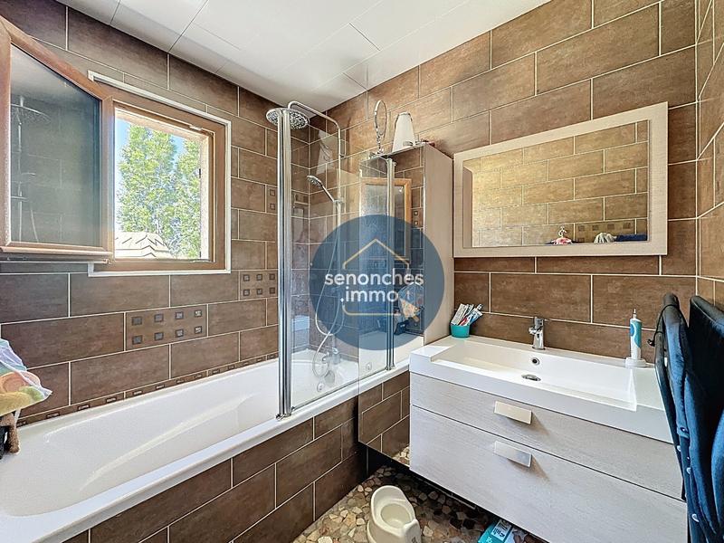 Maison - 137 m² - 6 pièces