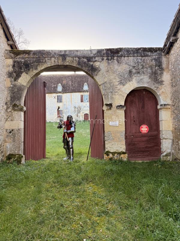 Ferme - 1 400 m² - 12 pièces