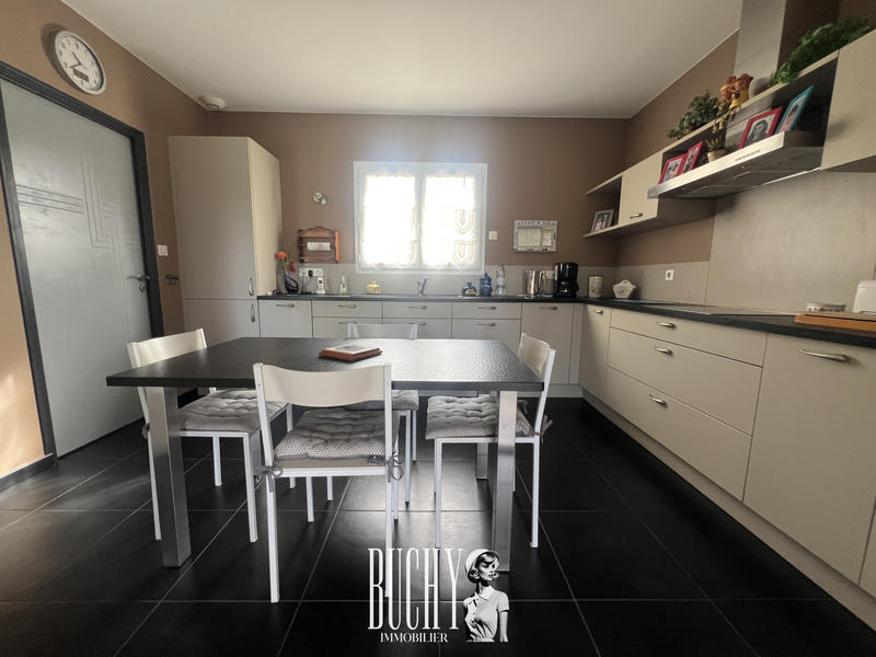 Maison - 145 m² - 6 pièces