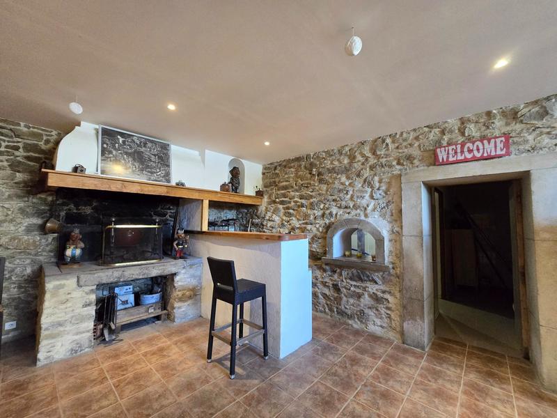 Maison - 322 m² - 9 pièces