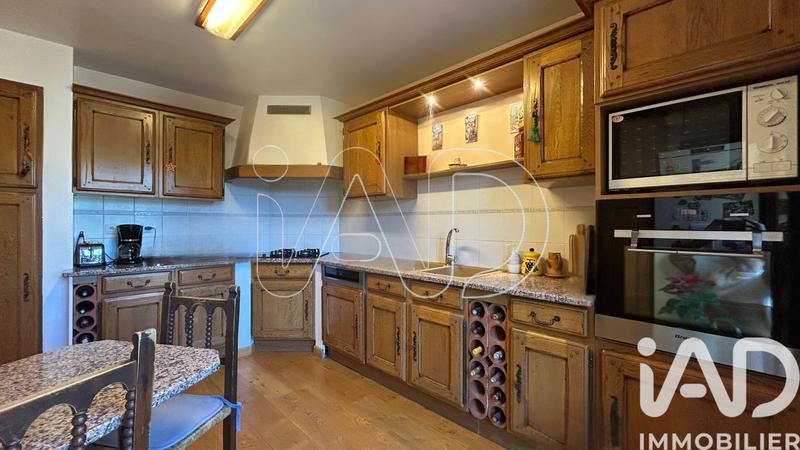 Maison - 195 m² - 8 pièces