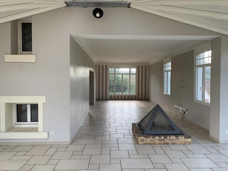 Maison - 215 m² - 5 pièces