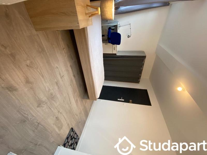 Chambre - 9 m² - 1 pièce