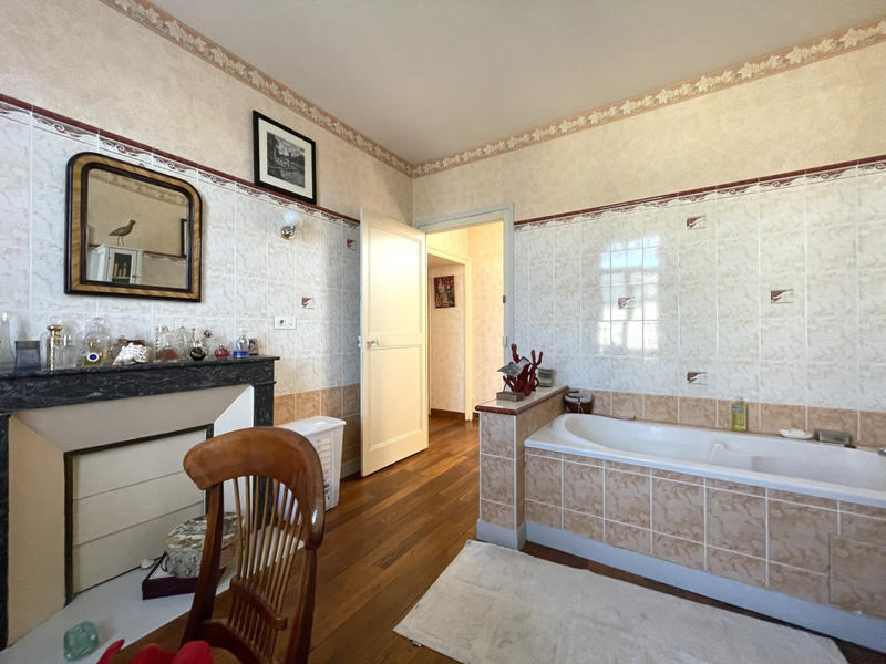 Maison - 169 m² - 7 pièces