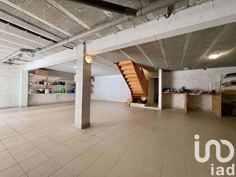 Maison - 225 m² - 9 pièces