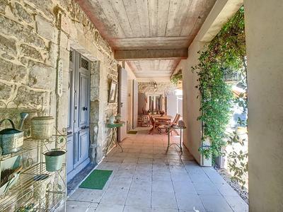 Maison - 467 m² - 10 pièces