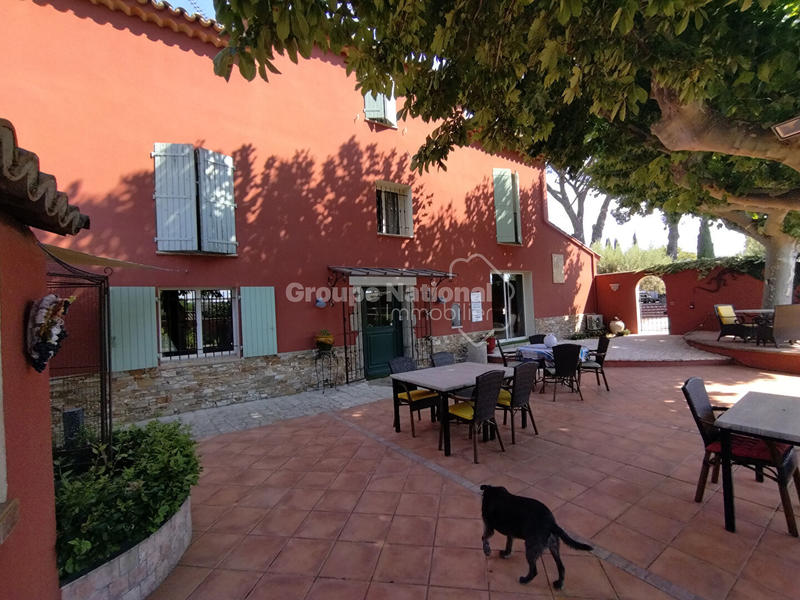 Maison - 480 m² - 20 pièces