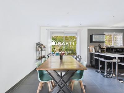 Maison - 111 m² - 5 pièces