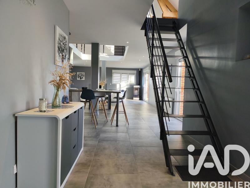 Maison - 200 m² - 6 pièces