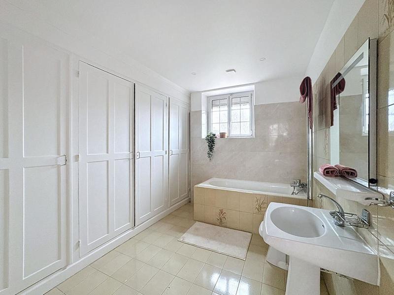 Maison - 144 m² - 6 pièces