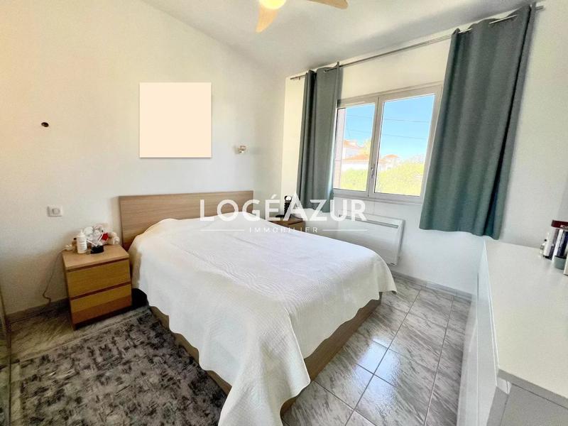 Villa - 262 m² - 9 pièces