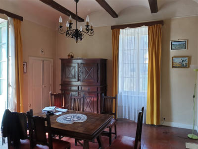 Maison de maîtres - 393 m² - 13 pièces