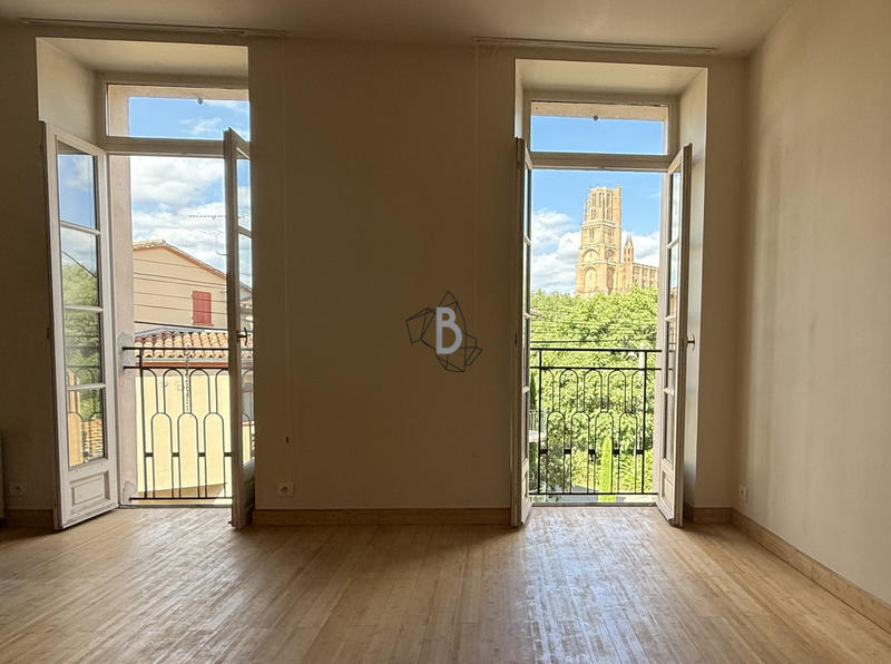 Maison - 236 m² - 7 pièces