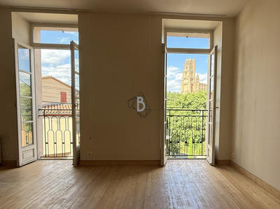 Maison - 236 m² - 7 pièces