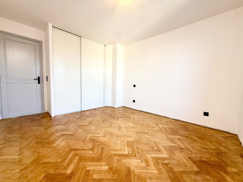 Appartement - 97 m² - 5 pièces