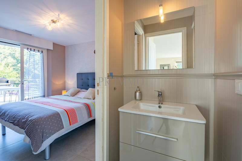 Maison - 261 m² - 7 pièces