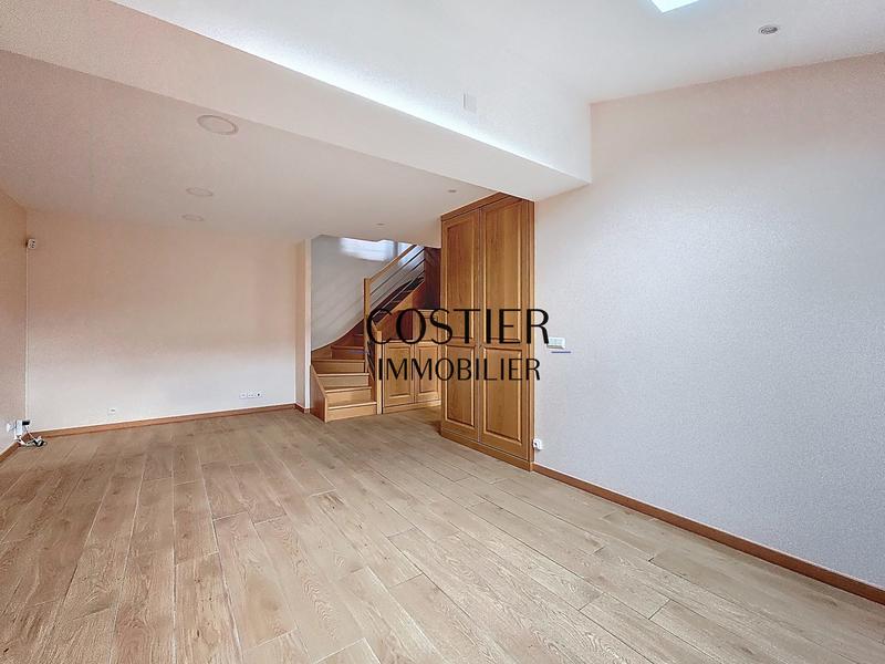 Maison traditionnelle - 95 m² - 5 pièces