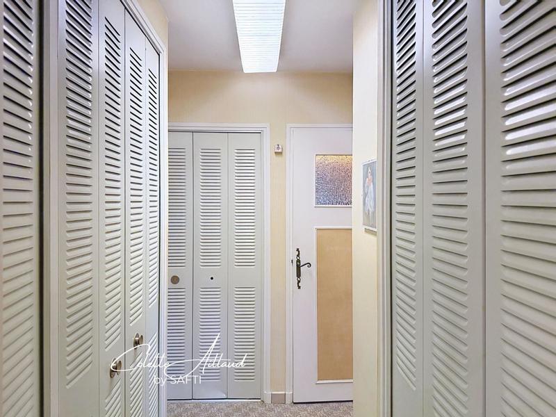 Maison - 220 m² - 8 pièces