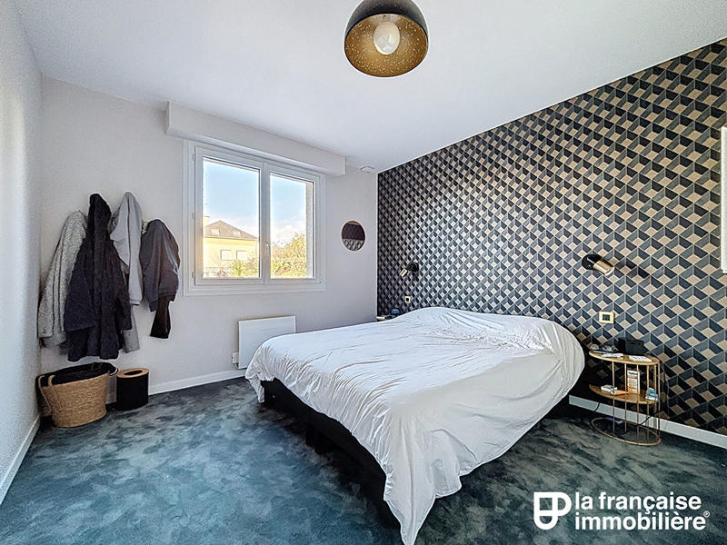 Maison - 218 m² - 8 pièces