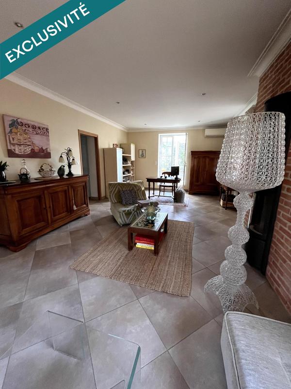 Villa - 260 m² - 8 pièces